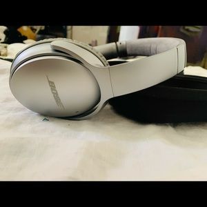 Bose Bluetooth noise canceling headphones